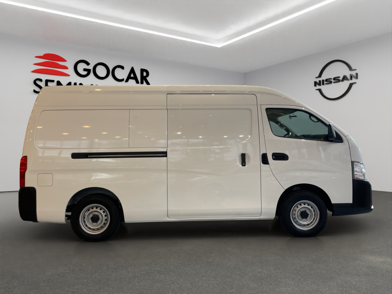 Nissan Comerciales Urvan Panel 4 pts. Amplia, TM5, a/ac. 2024